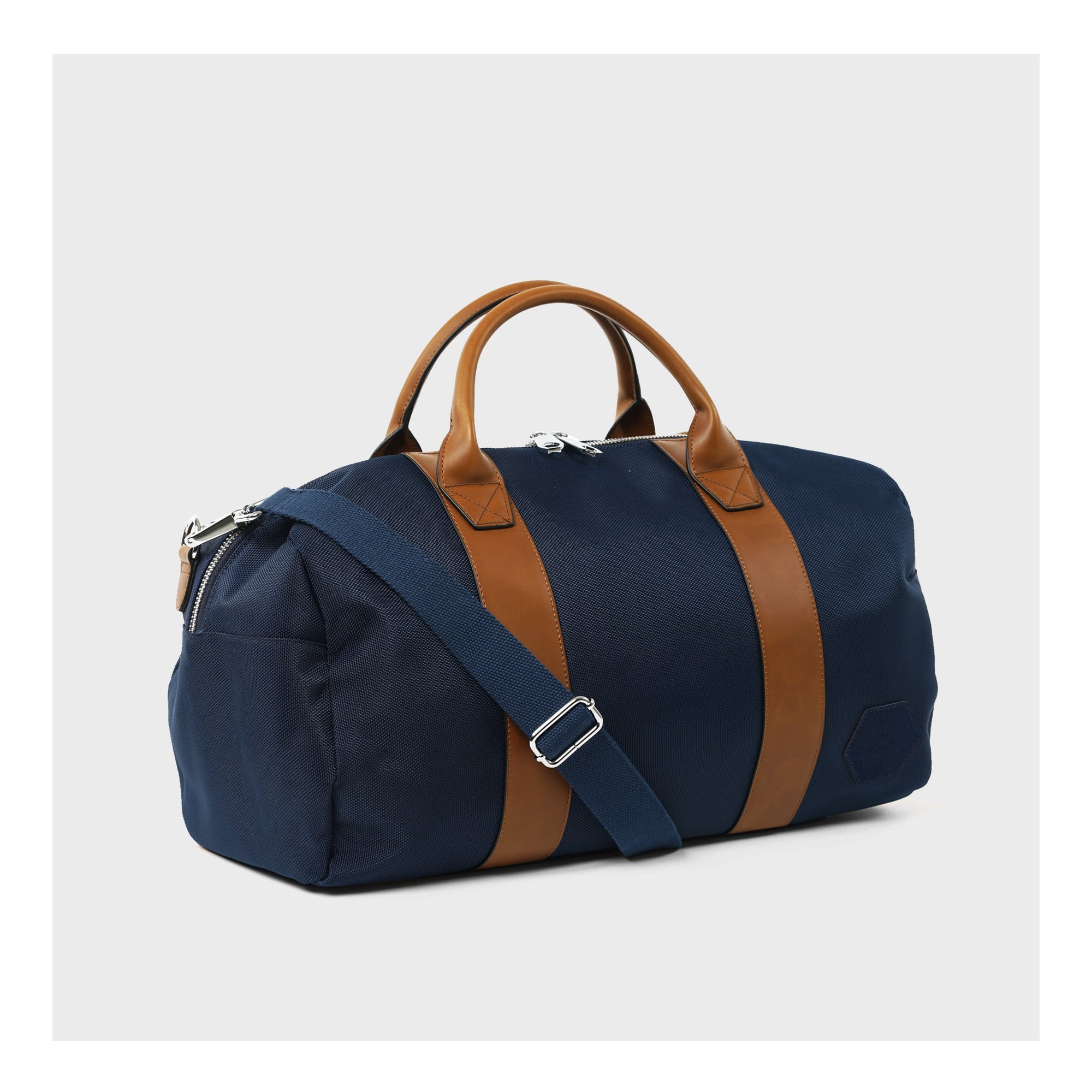 Duffel bag in navy | Steele &amp; Borough